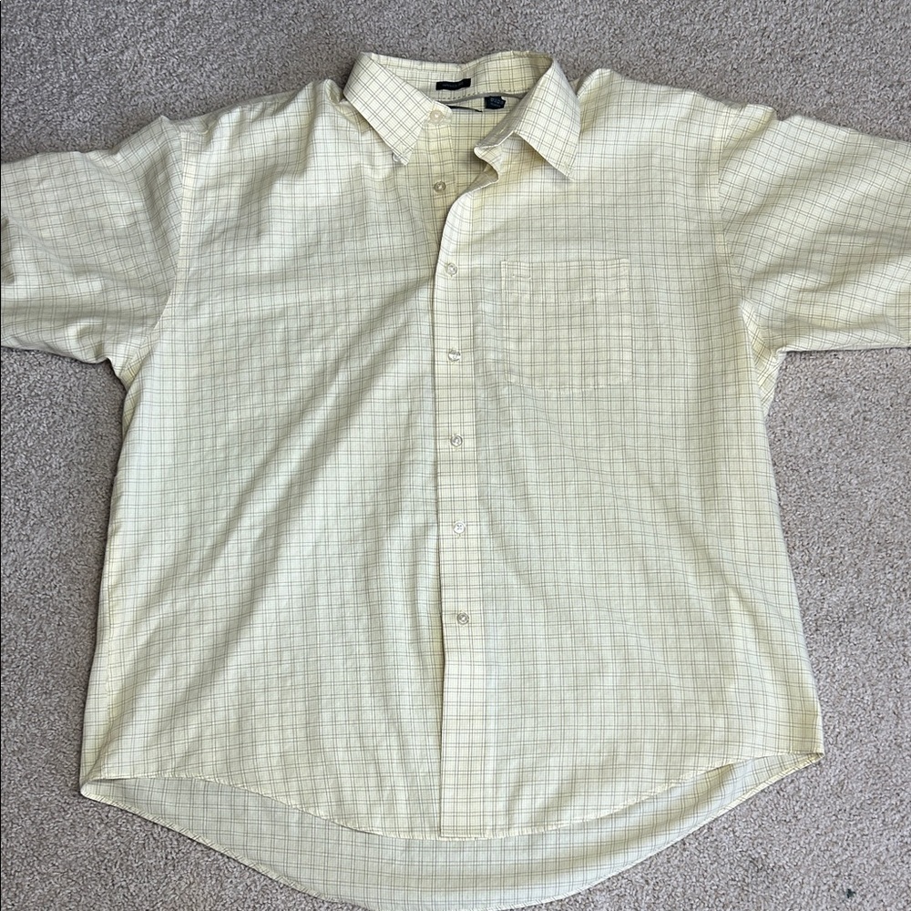 VanHeusen Studio plaid, button front shirt
